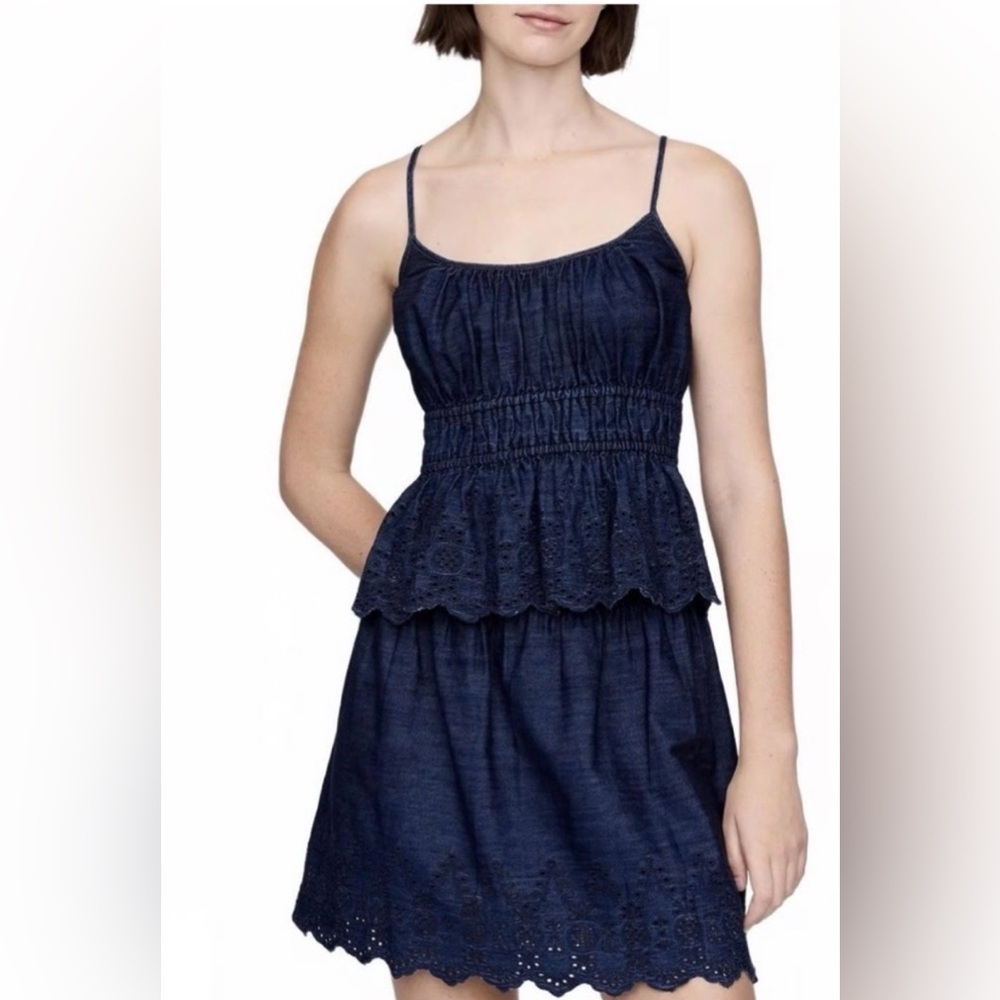 Gap Eyelet Smocked Dark Wash Denim Chambray Mini Skirt NWT M Summer Spring NEW